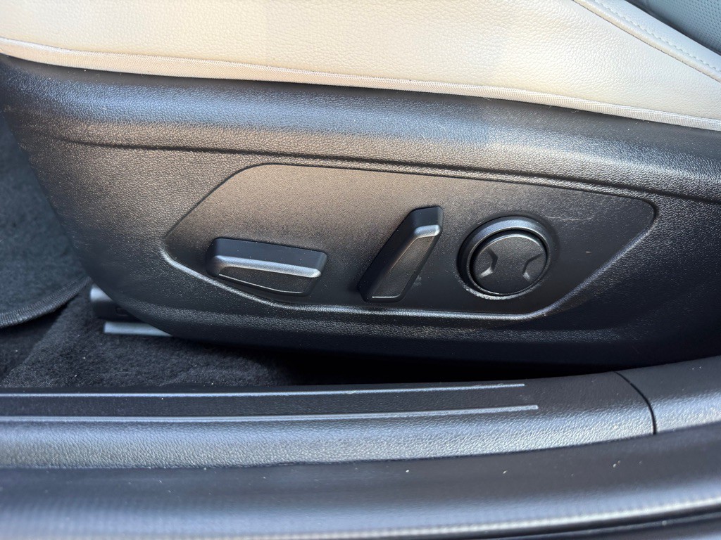 2023 Hyundai Elantra Image 18