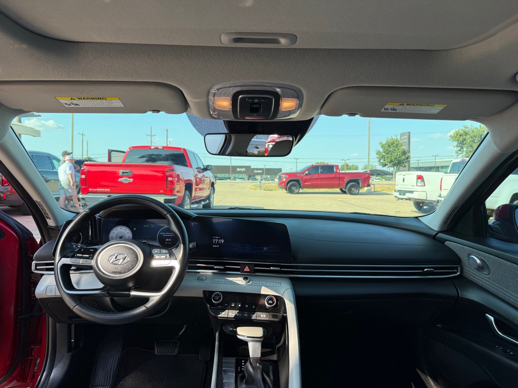 2023 Hyundai Elantra Image 21