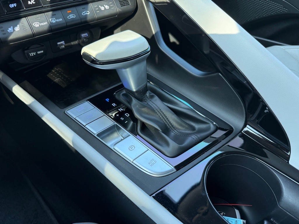 2023 Hyundai Elantra Image 29