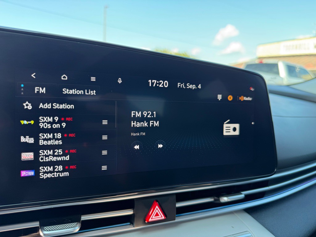 2023 Hyundai Elantra Image 33