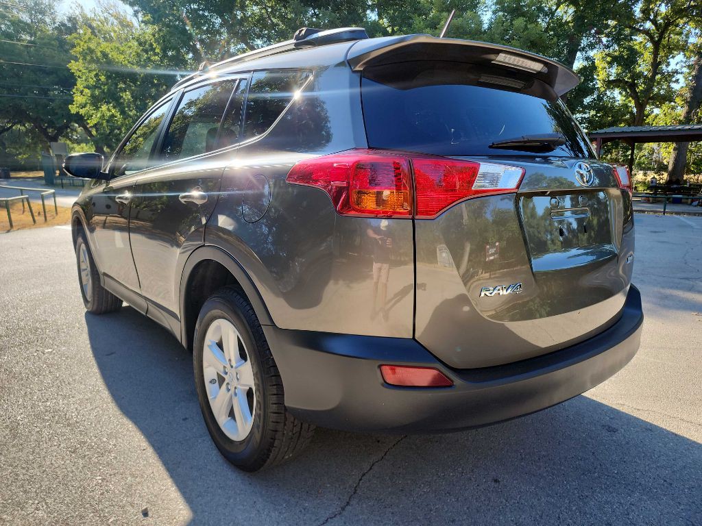 2013 Toyota Rav4 Image 5