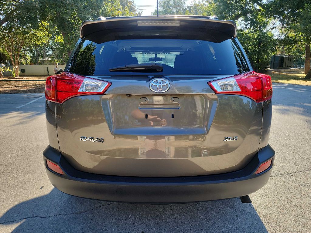 2013 Toyota Rav4 Image 10