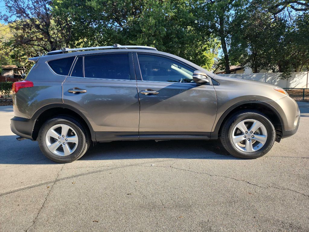 2013 Toyota Rav4 Image 13