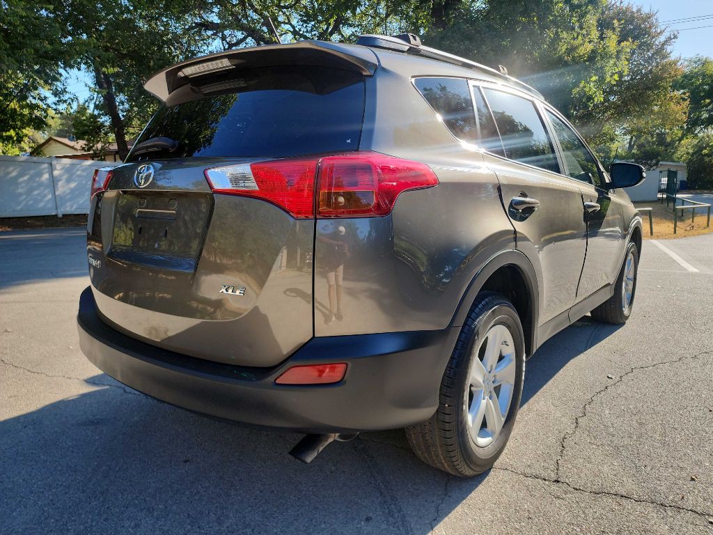 2013 Toyota Rav4 Image 15