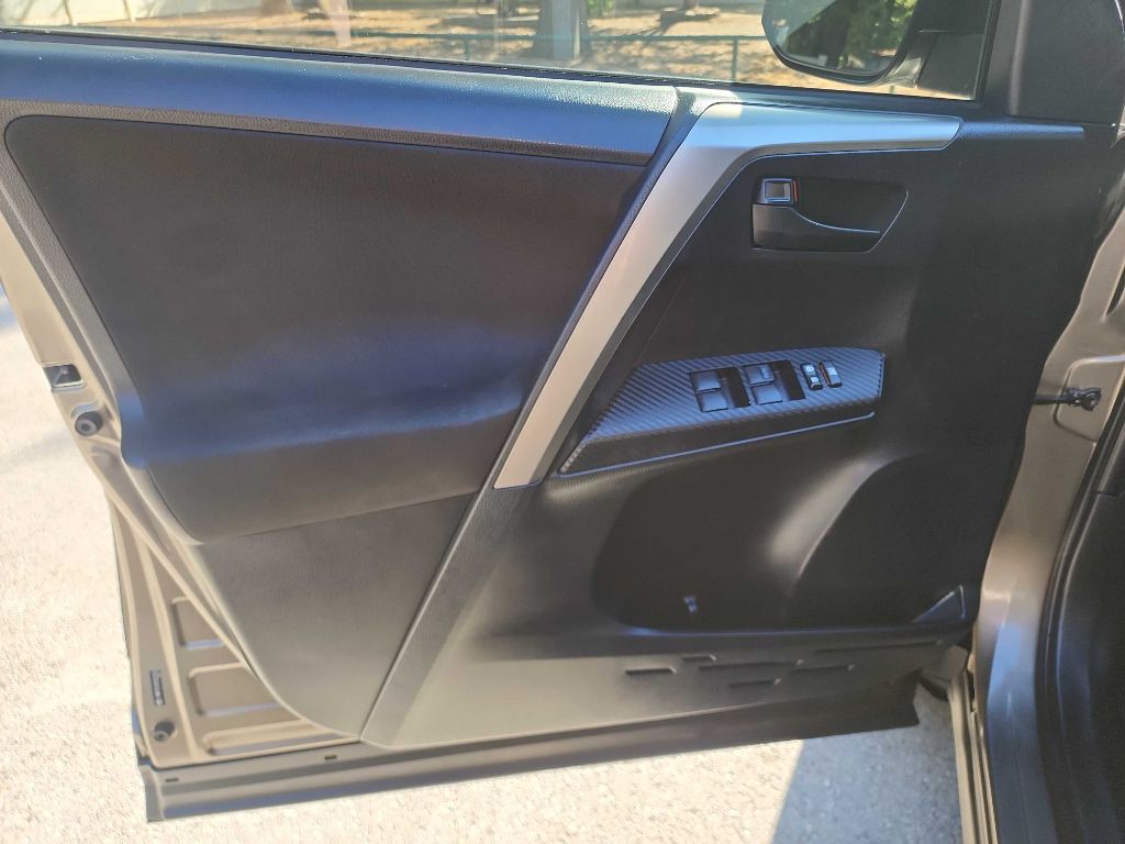 2013 Toyota Rav4 Image 17