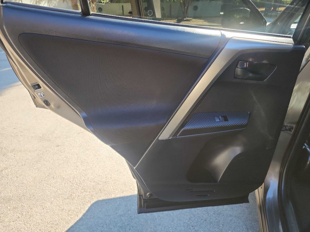 2013 Toyota Rav4 Image 30