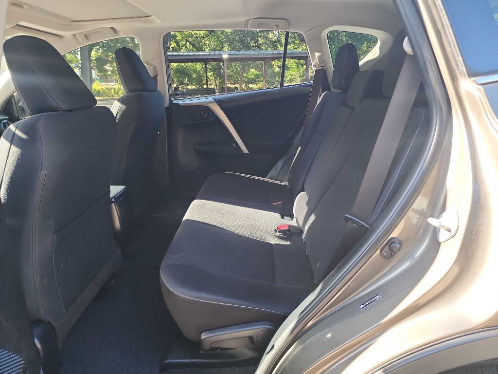 2013 Toyota Rav4 Image 31