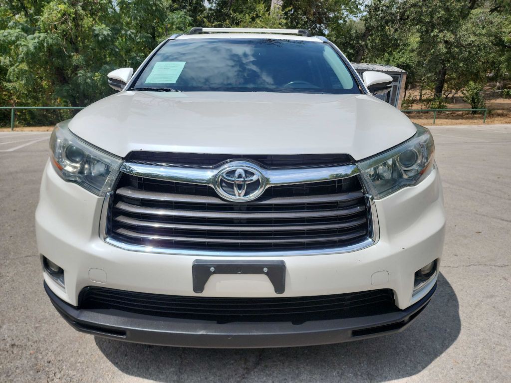 2015 Toyota Highlander Image 2