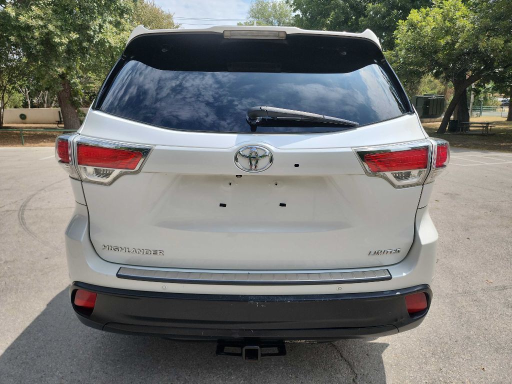 2015 Toyota Highlander Image 7