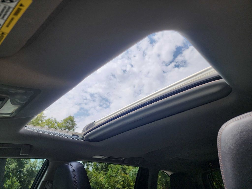 2015 Toyota Highlander Image 25