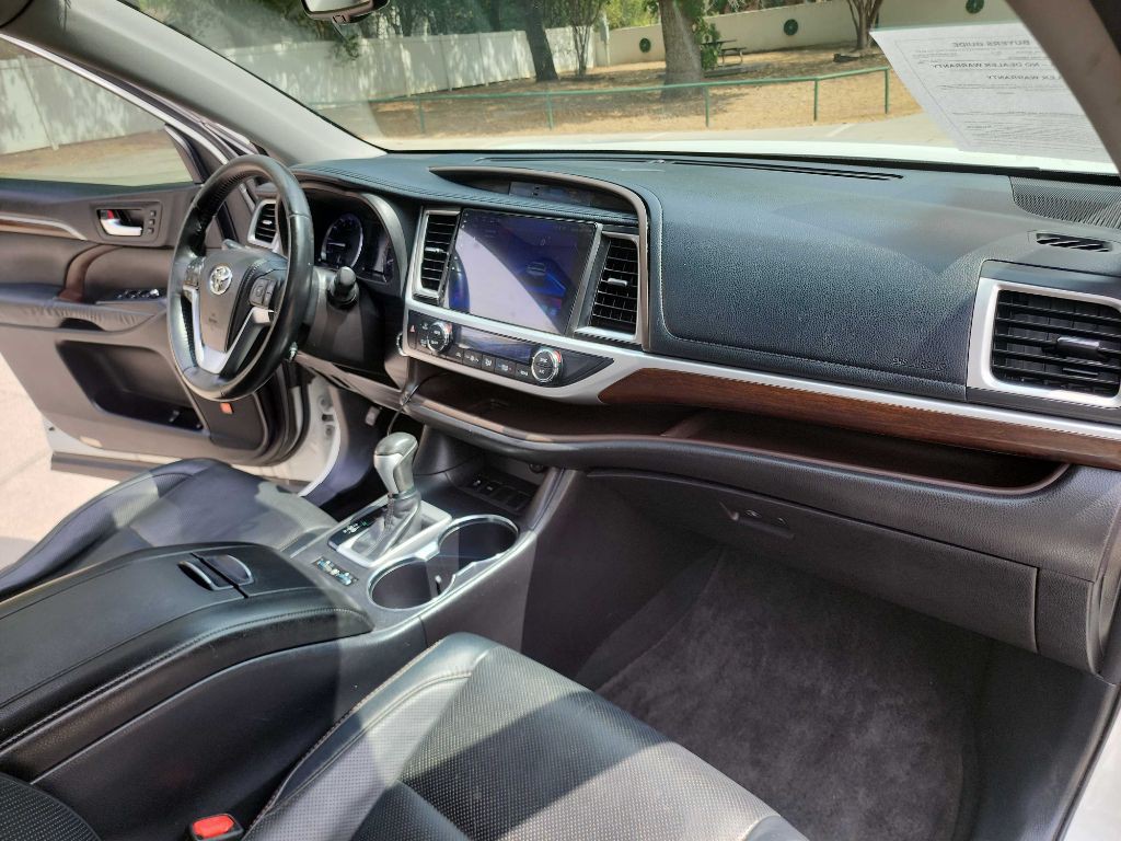2015 Toyota Highlander Image 41