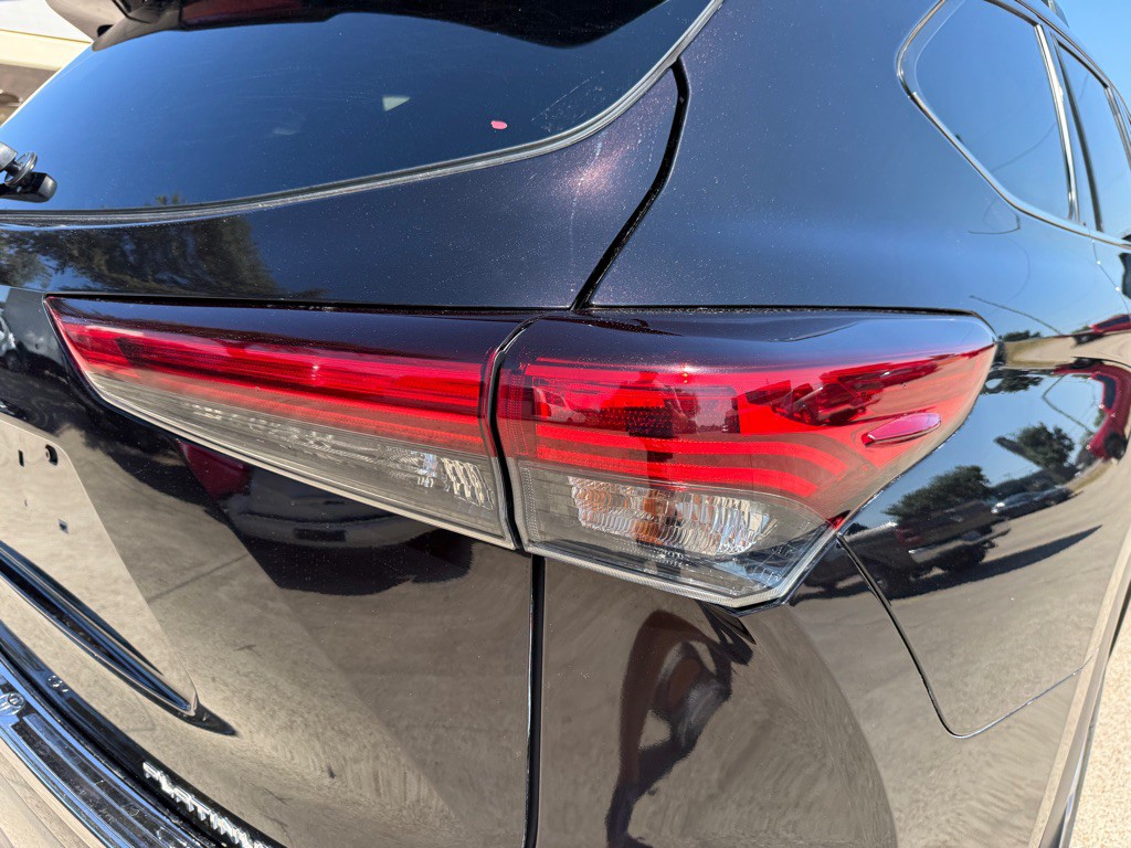 2021 Toyota Highlander Image 10