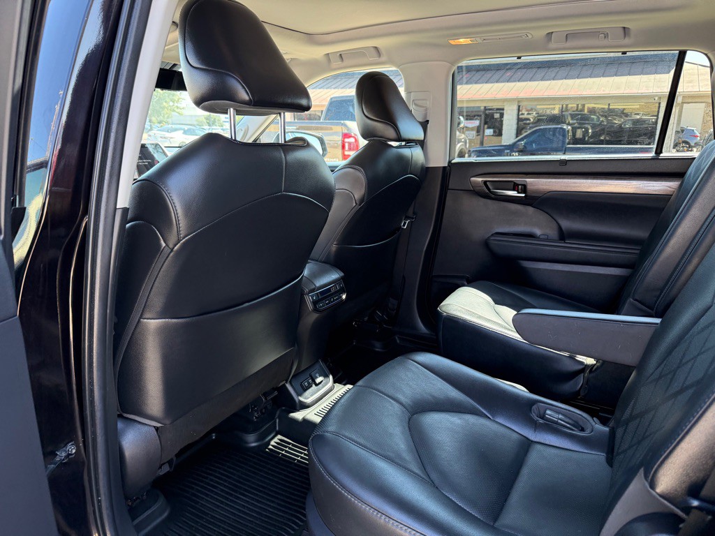 2021 Toyota Highlander Image 15