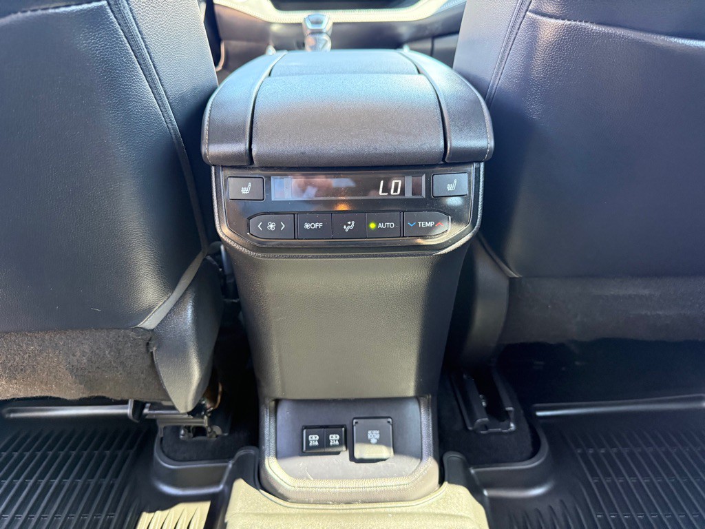 2021 Toyota Highlander Image 27