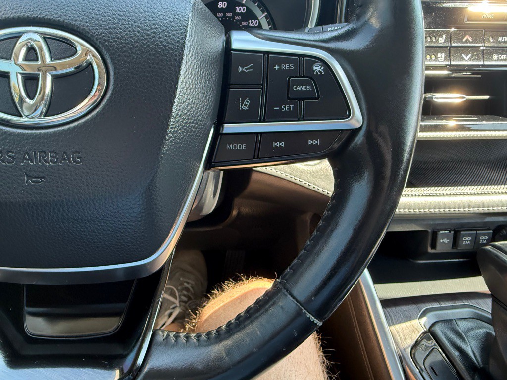 2021 Toyota Highlander Image 32