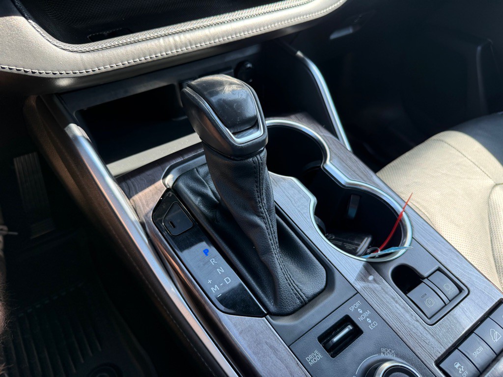 2021 Toyota Highlander Image 35