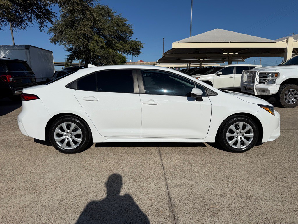 2022 Toyota Corolla Image 8