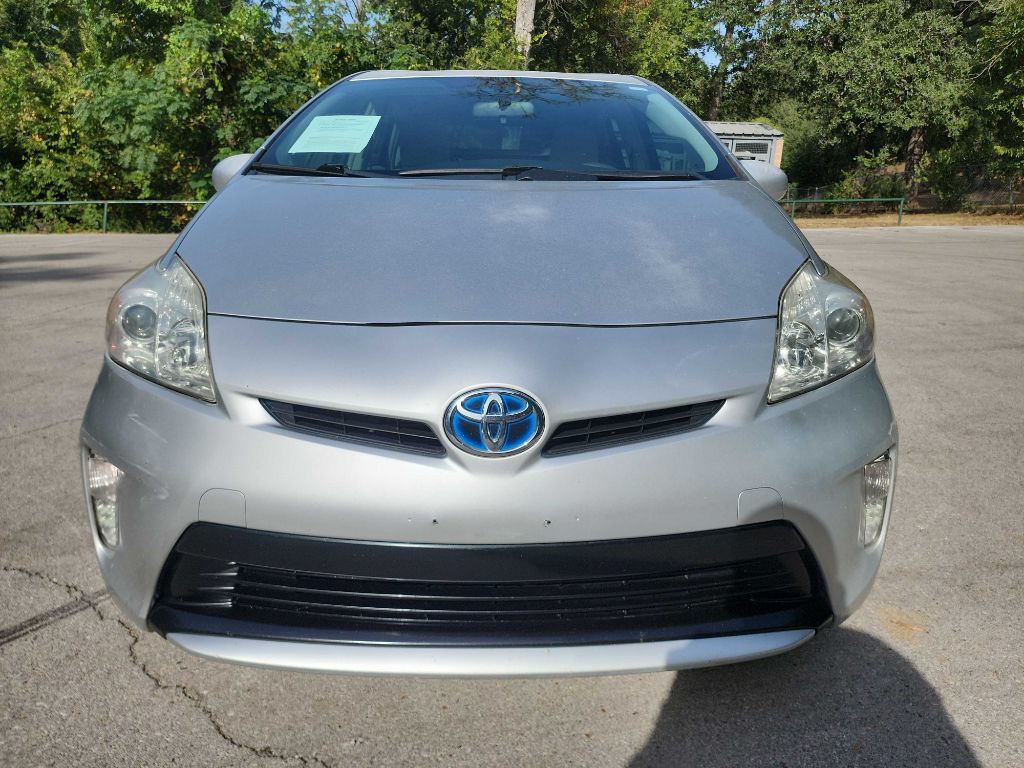 2014 Toyota Prius Image 2