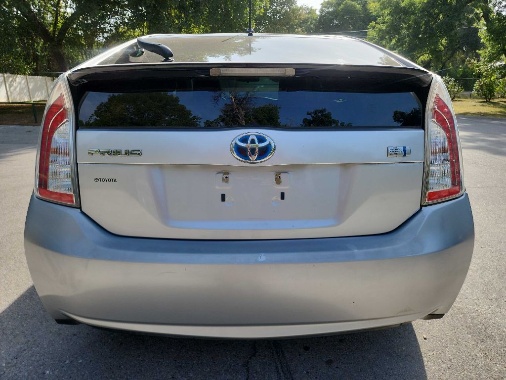 2014 Toyota Prius Image 6