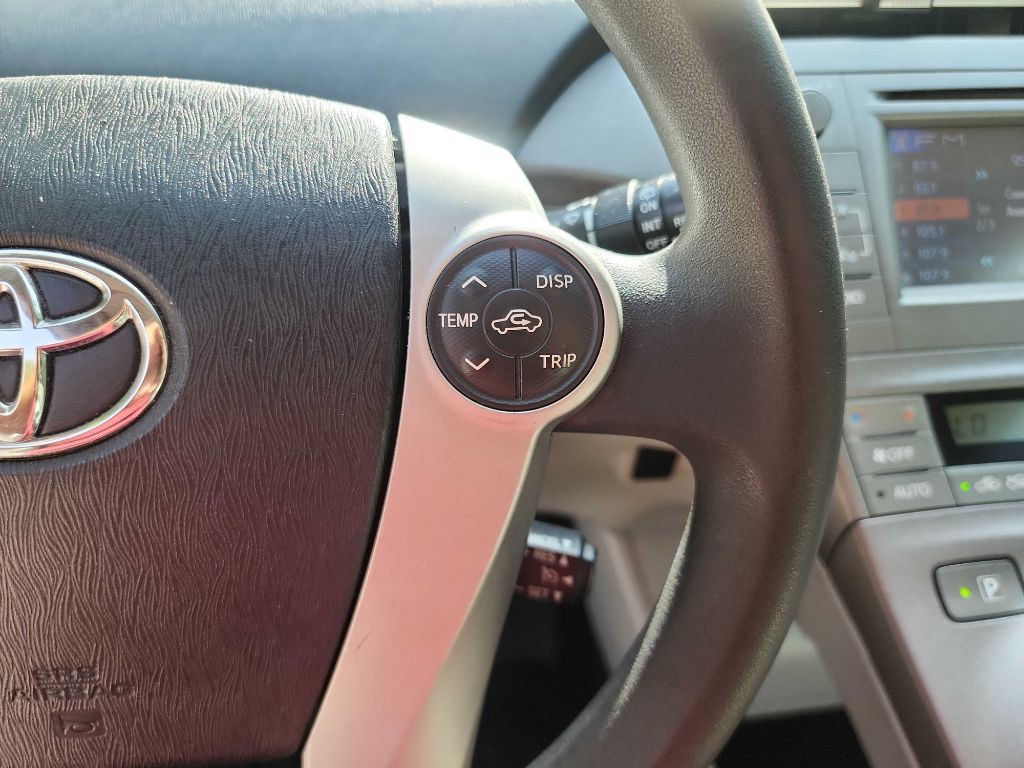 2014 Toyota Prius Image 18