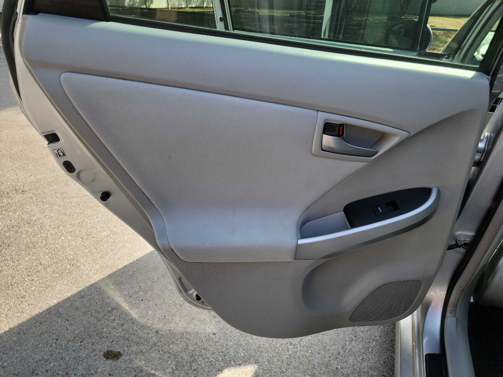 2014 Toyota Prius Image 21