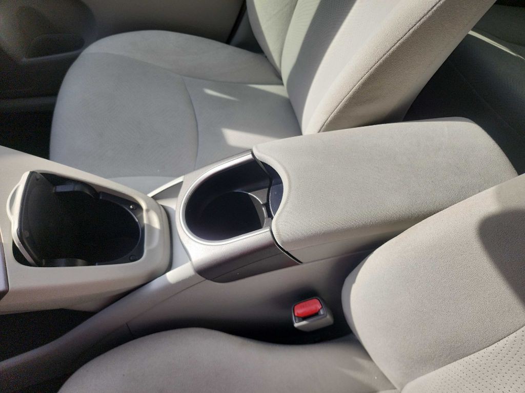 2014 Toyota Prius Image 22