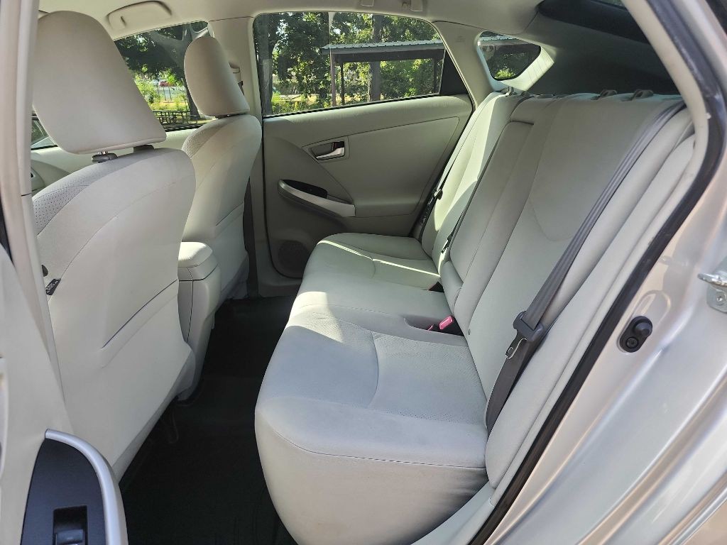 2014 Toyota Prius Image 25