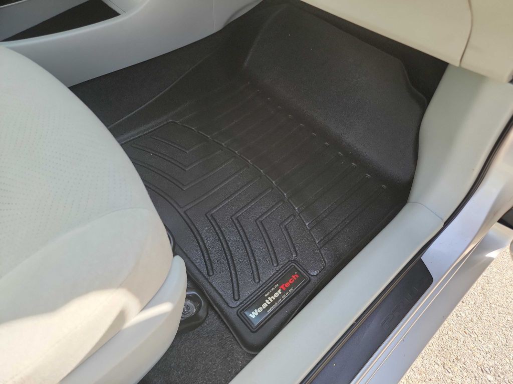2014 Toyota Prius Image 31