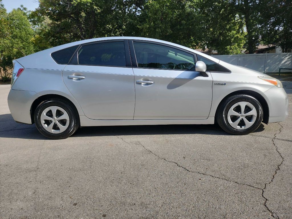 2014 Toyota Prius Image 44