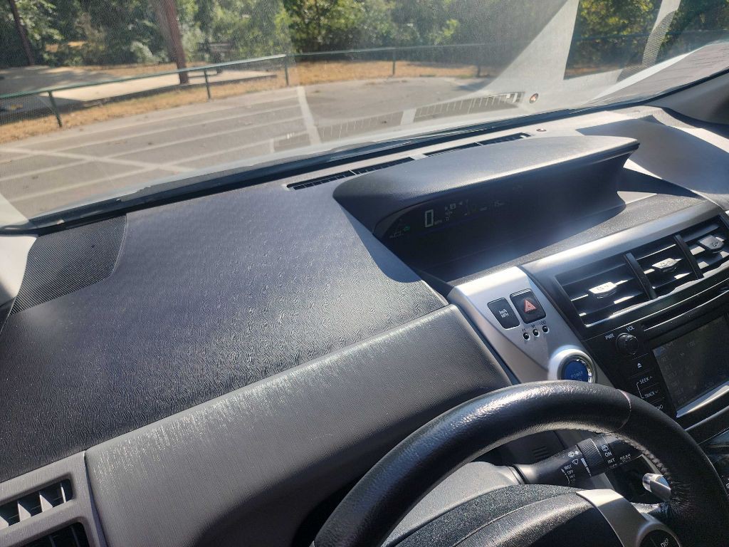 2014 Toyota Prius Image 18