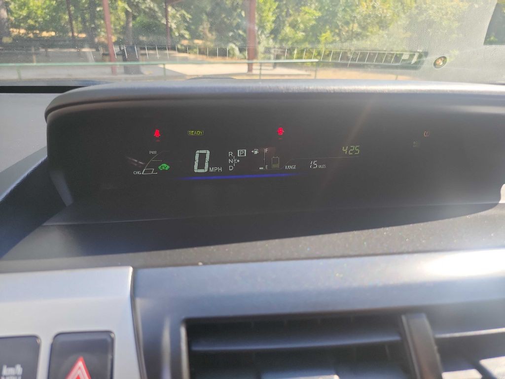 2014 Toyota Prius Image 21