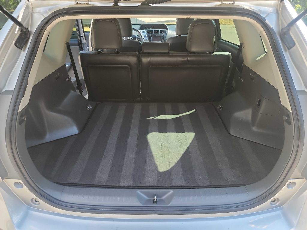 2014 Toyota Prius Image 27