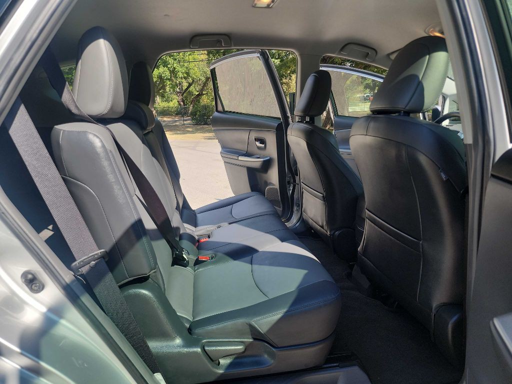 2014 Toyota Prius Image 34