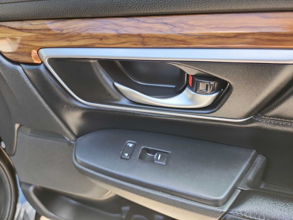 2017 Honda CR-V Image 32