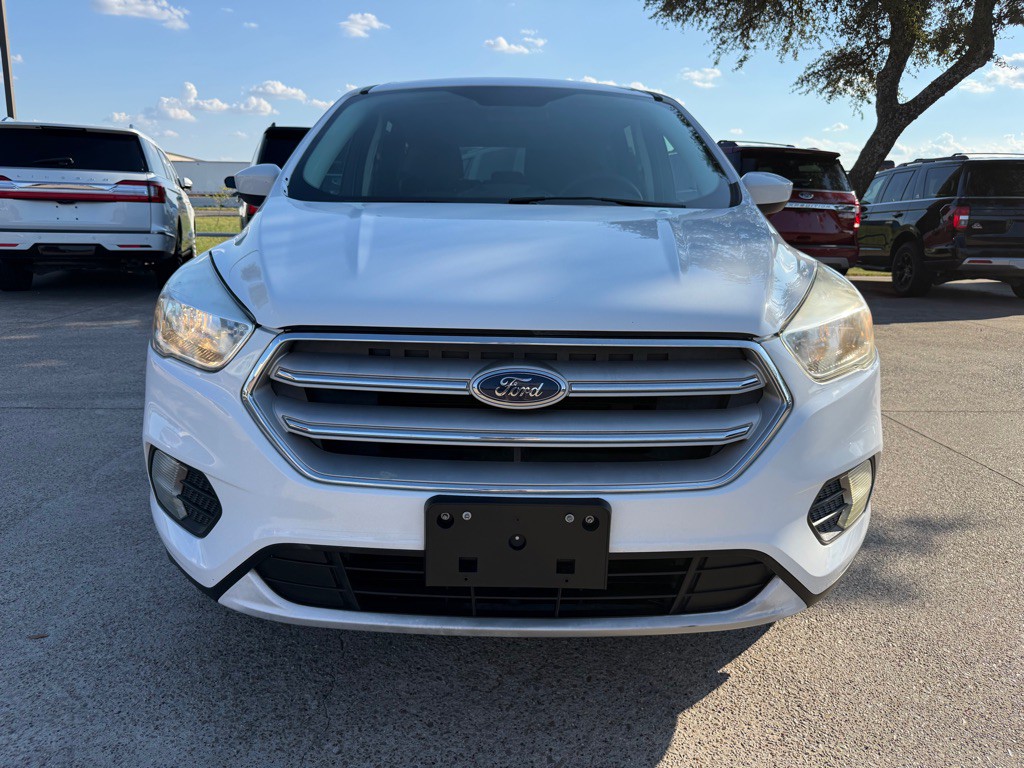 2019 Ford Escape Image 2