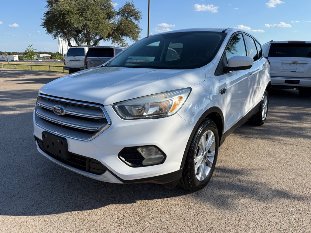 2019 Ford Escape Image 3