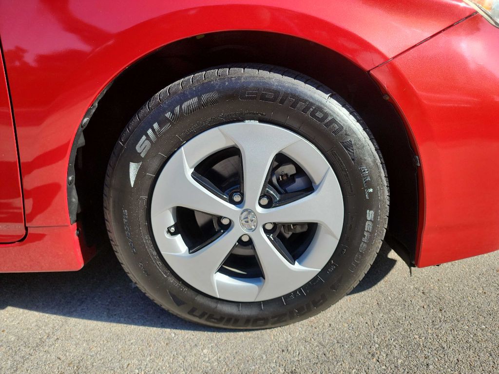 2014 Toyota Prius Image 10
