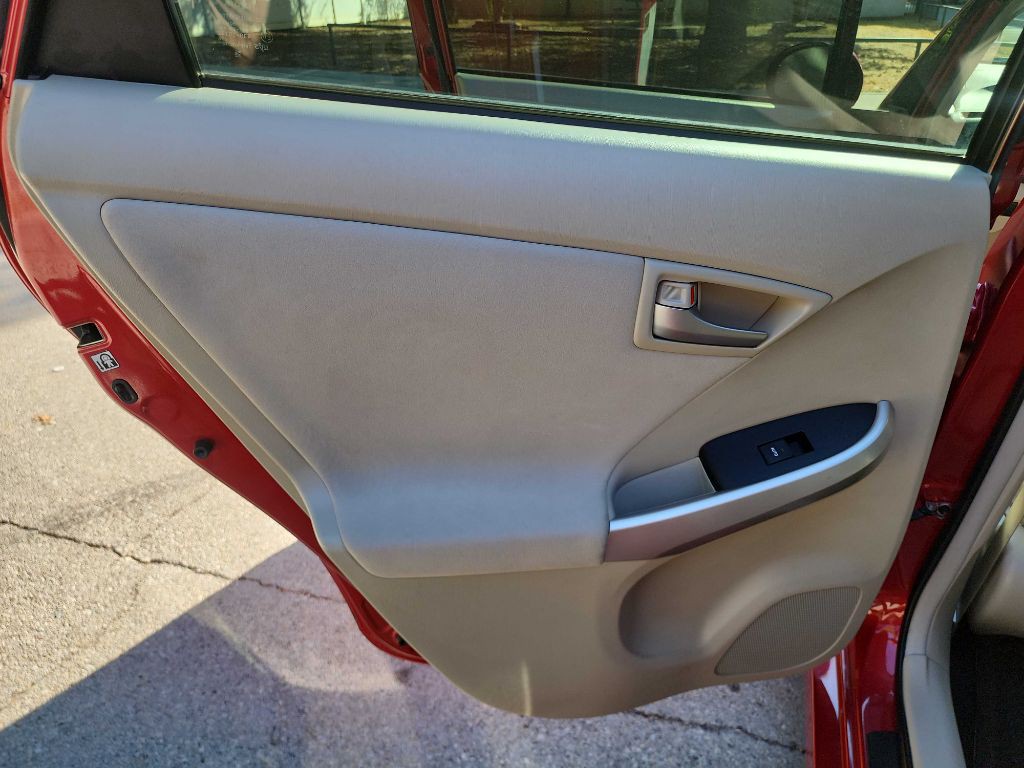 2014 Toyota Prius Image 24