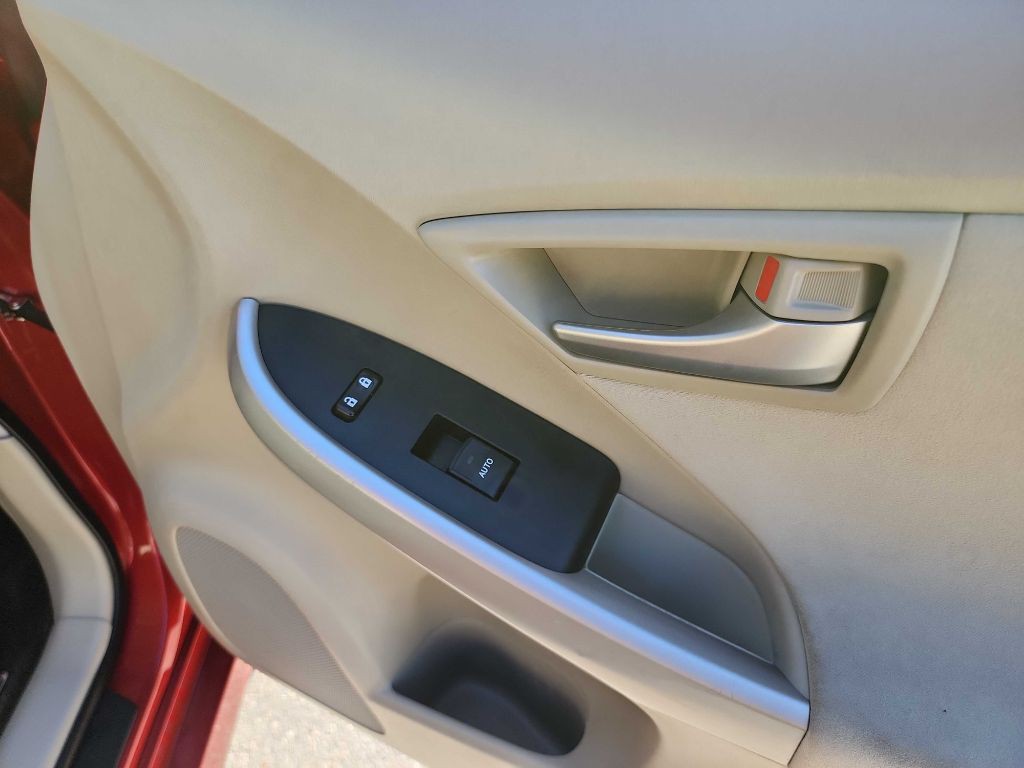 2014 Toyota Prius Image 33