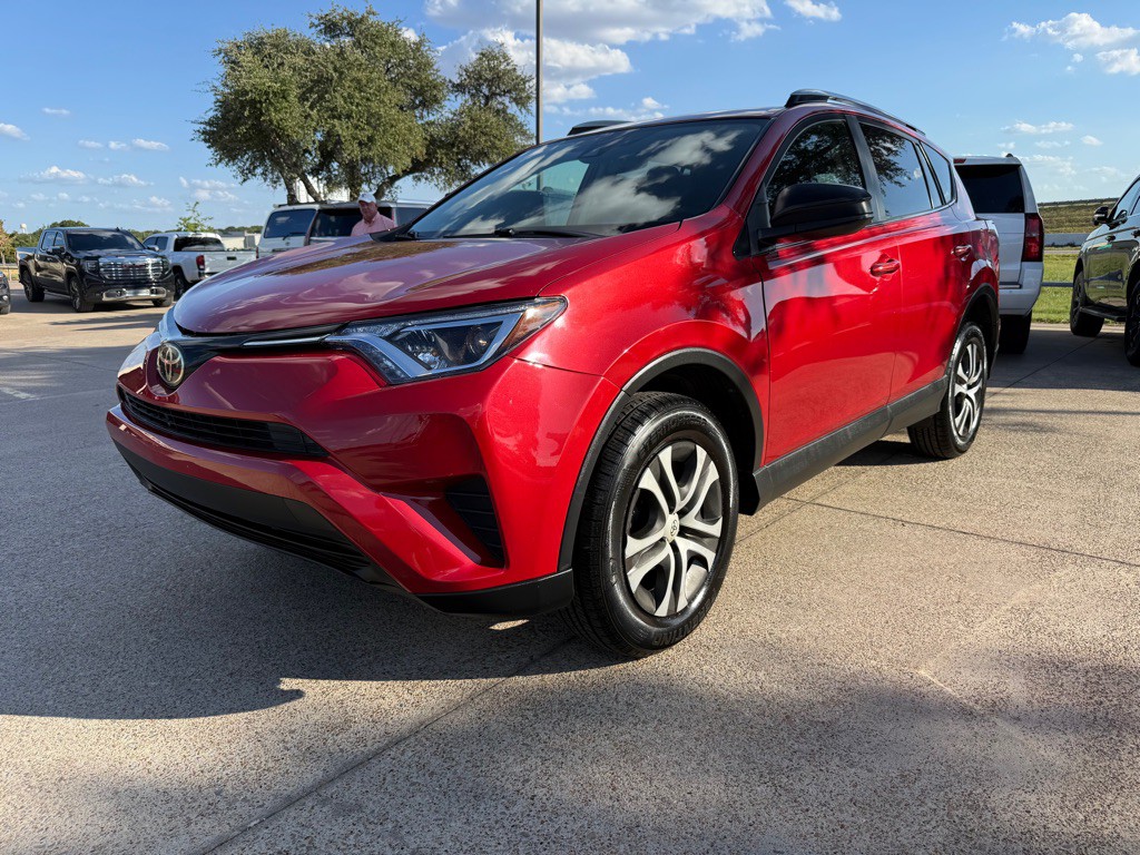 2017 Toyota Rav4 Image 3