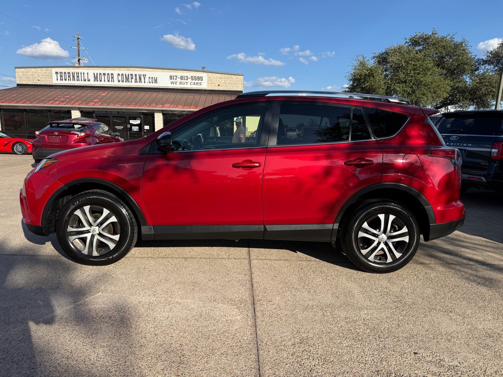2017 Toyota Rav4 Image 4
