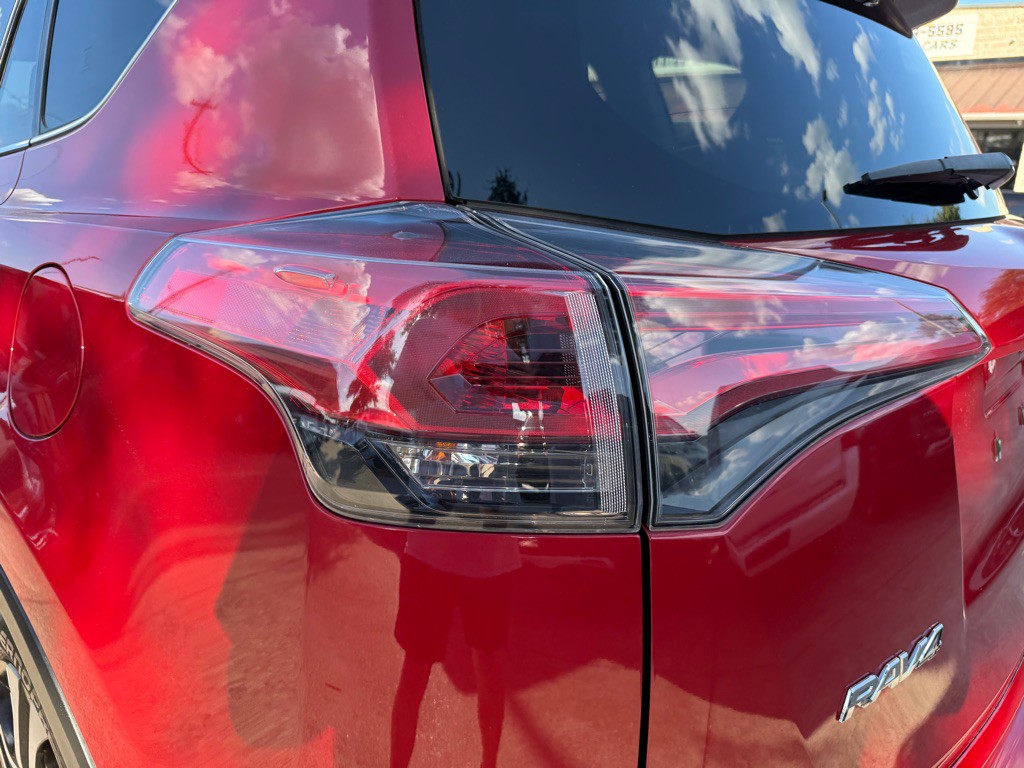 2017 Toyota Rav4 Image 10
