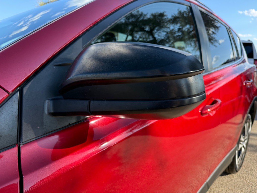 2017 Toyota Rav4 Image 11