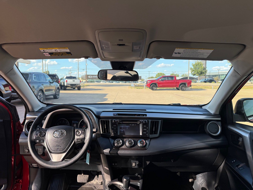2017 Toyota Rav4 Image 20