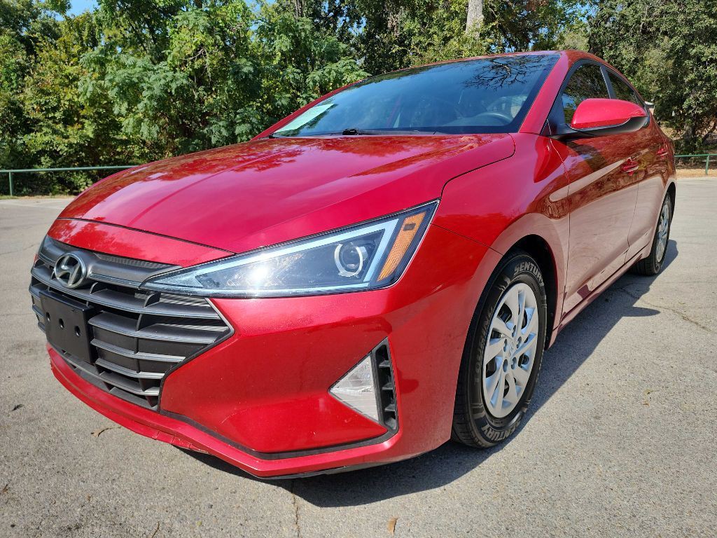 2020 Hyundai Elantra Image 3