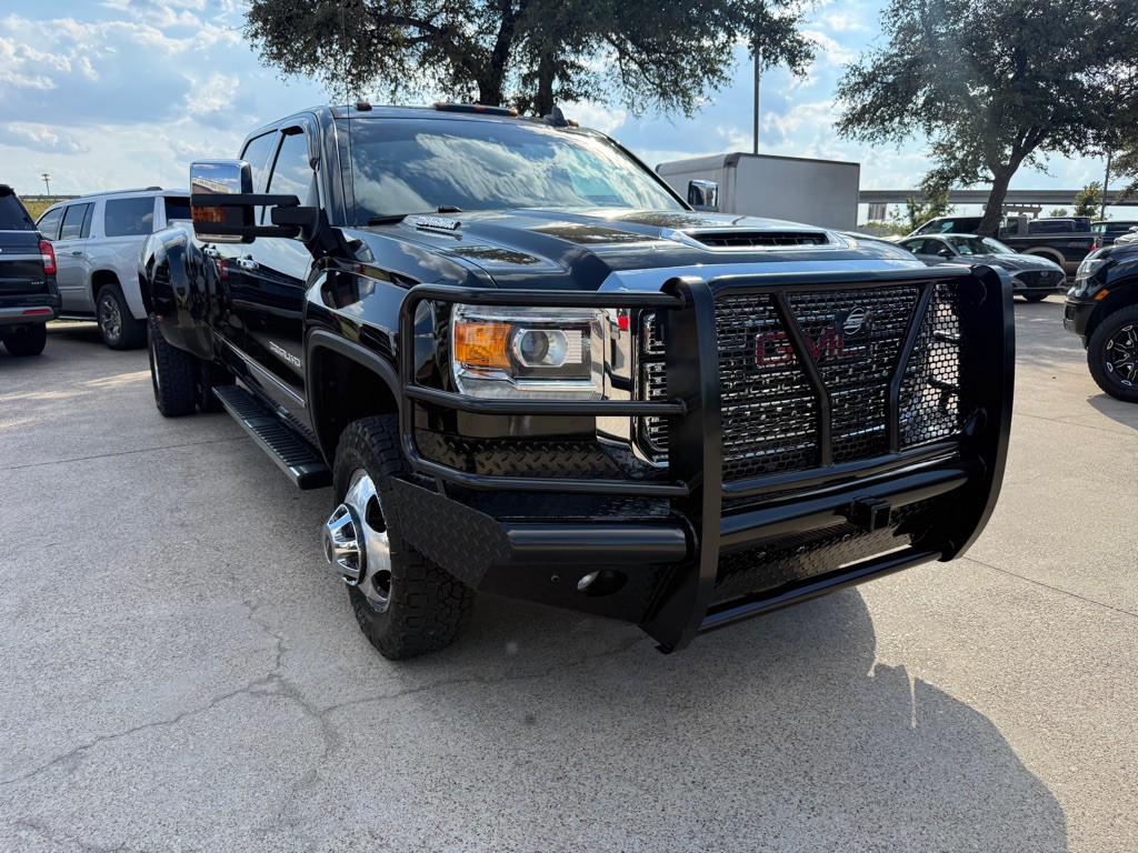 2019 GMC Sierra Image 1