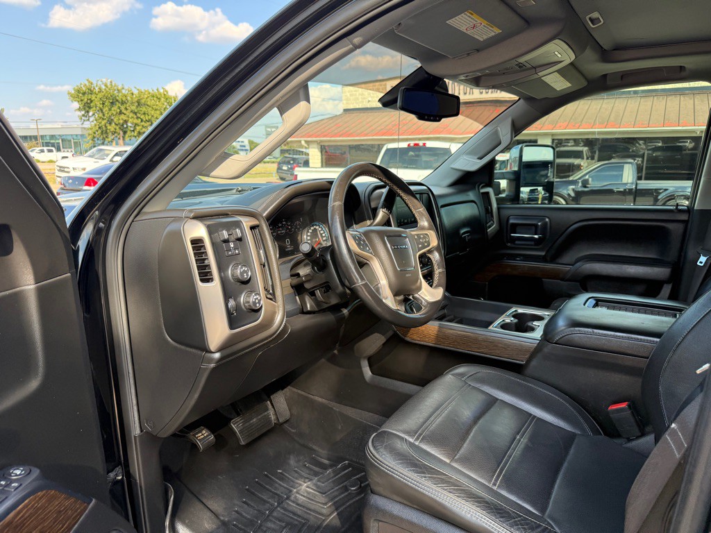 2019 GMC Sierra Image 16