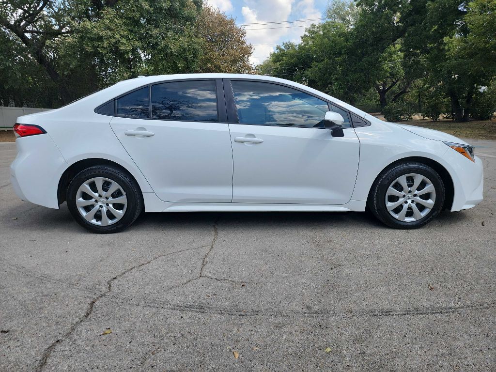 2023 Toyota Corolla Image 9