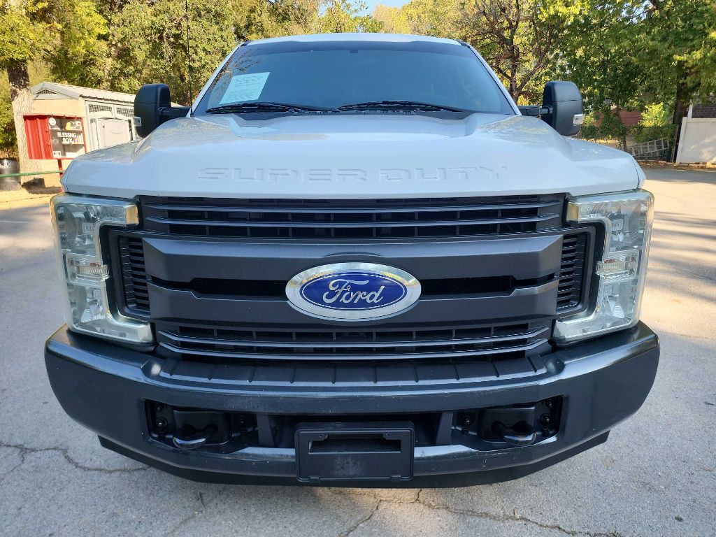 2017 Ford F-250 Image 2
