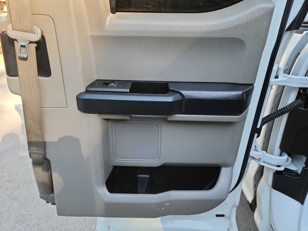 2017 Ford F-250 Image 28